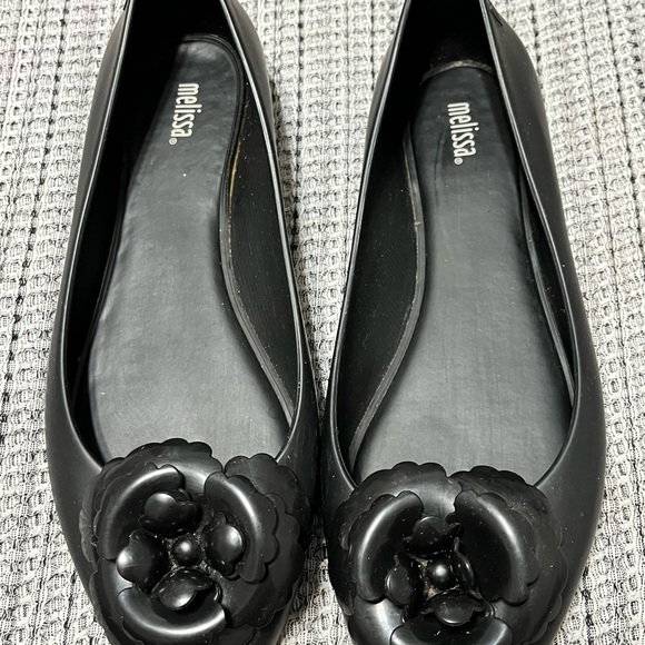 Melissa Women's Black Floral Flats - Picture 1 of 5